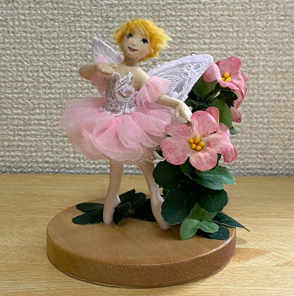 春の妖精の人形（踊り子） 2枚目の画像