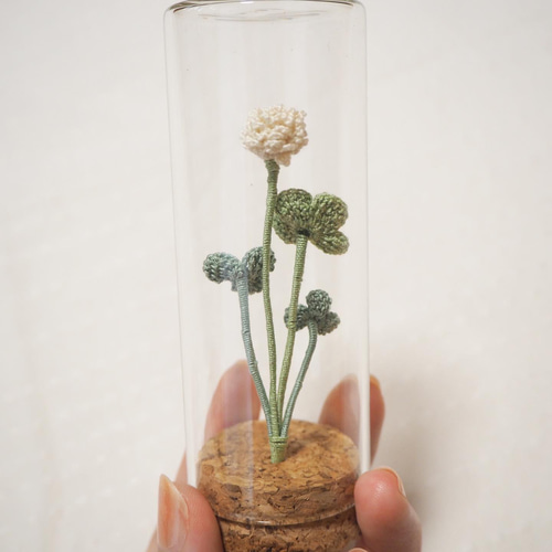 クローバーと白詰草 ガラスボトルフラワー 一輪挿し・花瓶・花器