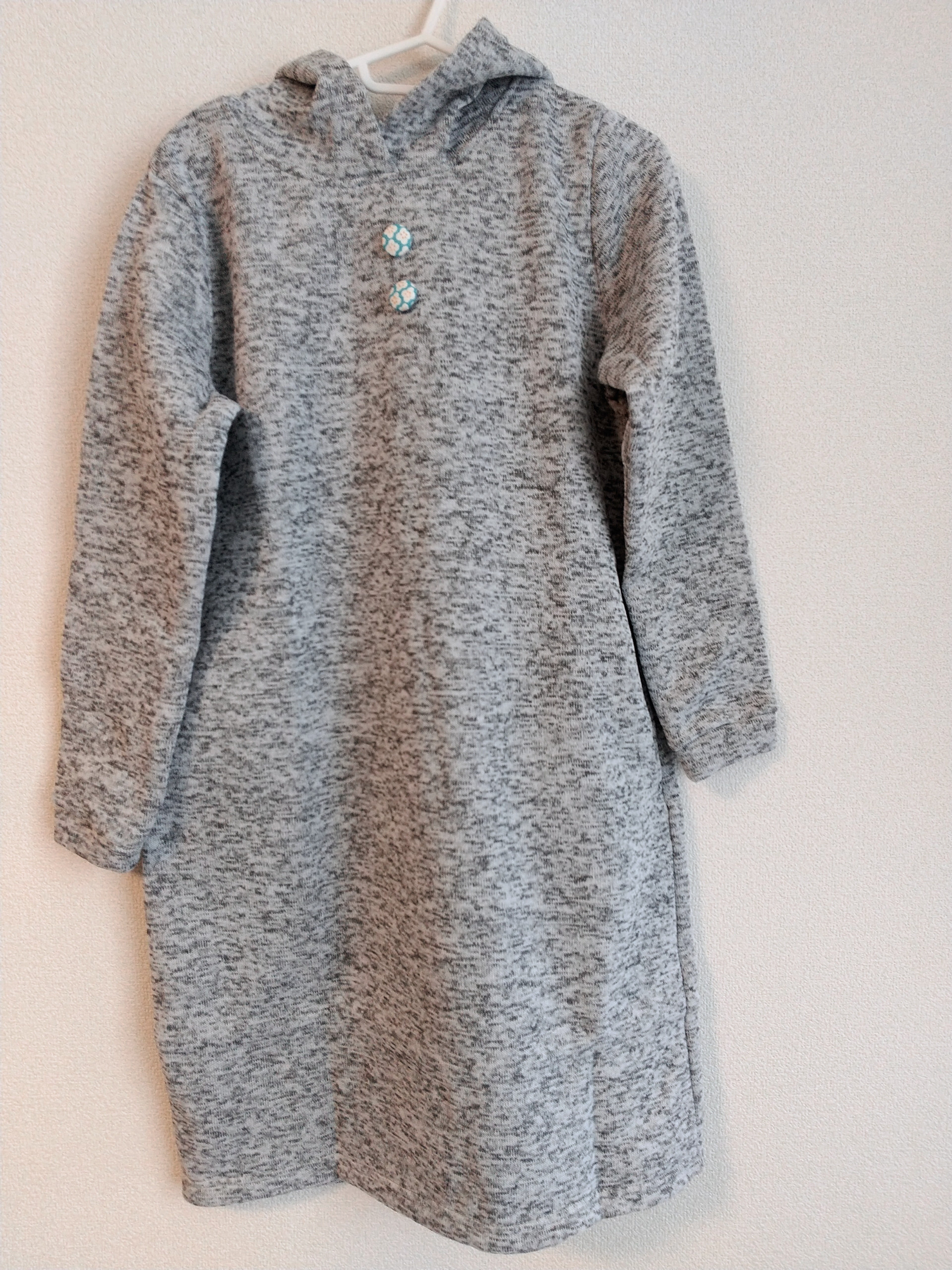 裏起毛であったか♪金ラメお花ボタン２粒フード付きワンピース☆（ミックス）