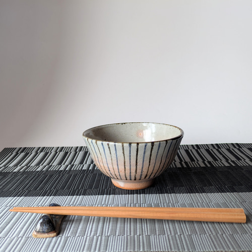 十草模様の飯茶碗 【手仕事 民藝 和 陶器】 茶碗・めし碗 酒津焼 kazu