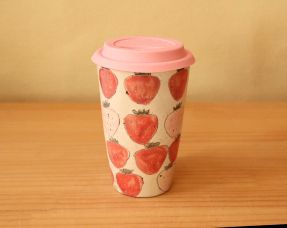 粉引き赤とピンクのイチゴのグランデカップ 4枚目の画像