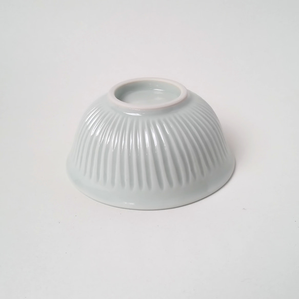 透明釉 細いしのぎの小鉢　　定番　和食器　日常　白　シンプル 6枚目の画像