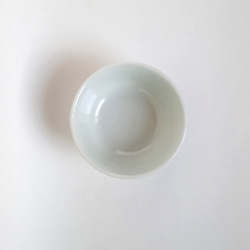 透明釉 細いしのぎの小鉢　　定番　和食器　日常　白　シンプル 4枚目の画像