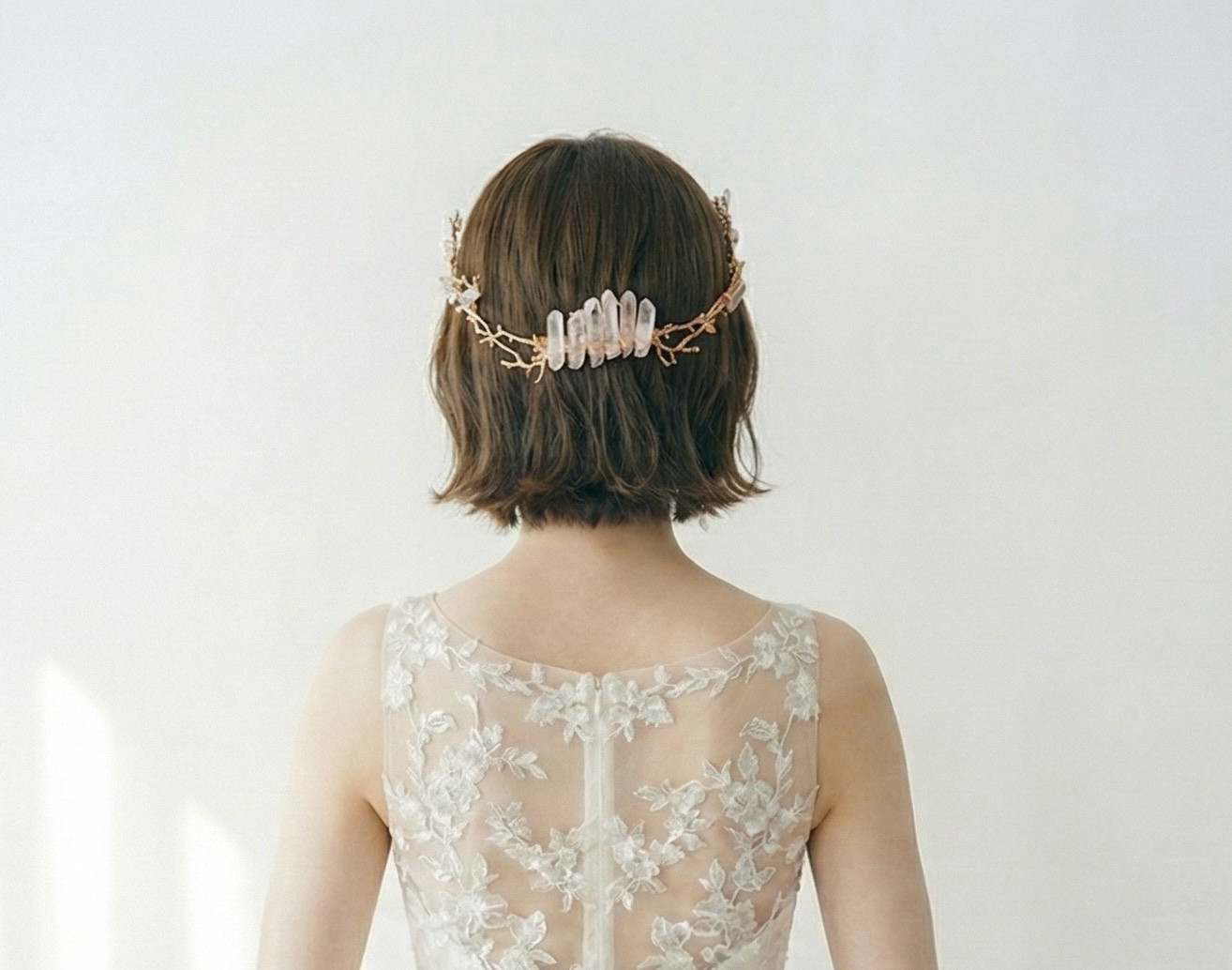 水晶と小枝のヘアコーム　クラウン　ティアラ　ブライダル　結婚式　水晶　ヘアアクセサリー　前撮り　ヘッドドレス　ティアラ