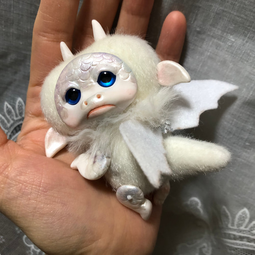 スノードラゴンのクォーツくんぬいぐるみドールアートドール幻獣