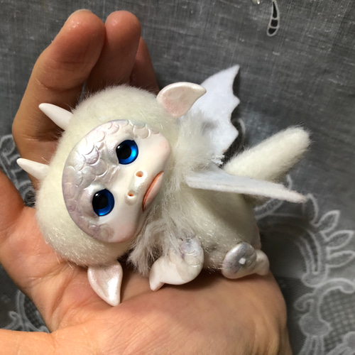 スノードラゴンのクォーツくんぬいぐるみドールアートドール幻獣