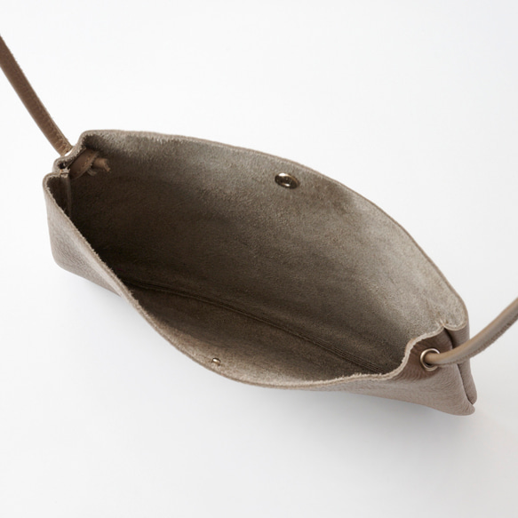 【イタリア革 日本製】 本革シュリンクレザー ショルダーポシェット 【ショルダー長さ自由自在調節可能】 トープ 3枚目の画像