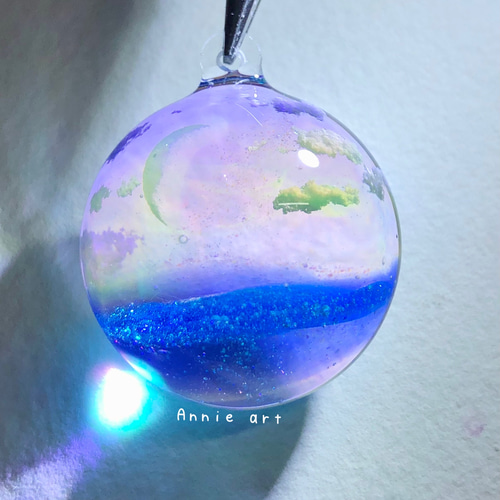 水面レジン-星が降る海 キーホルダー 冬/透明感/正月/プレゼント/雲