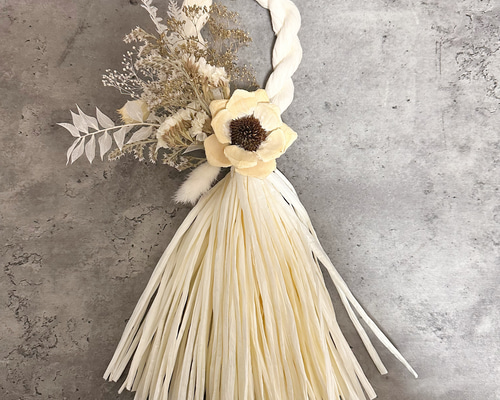 ホワイトタッセル♪金のしめ縄 今年からの新作】【お正月】お正月飾り ワイヤータッセル飾り