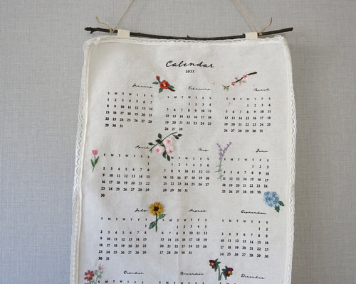 ファブリックカレンダー カレンダー 刺繍 ハンドメイド 2023年