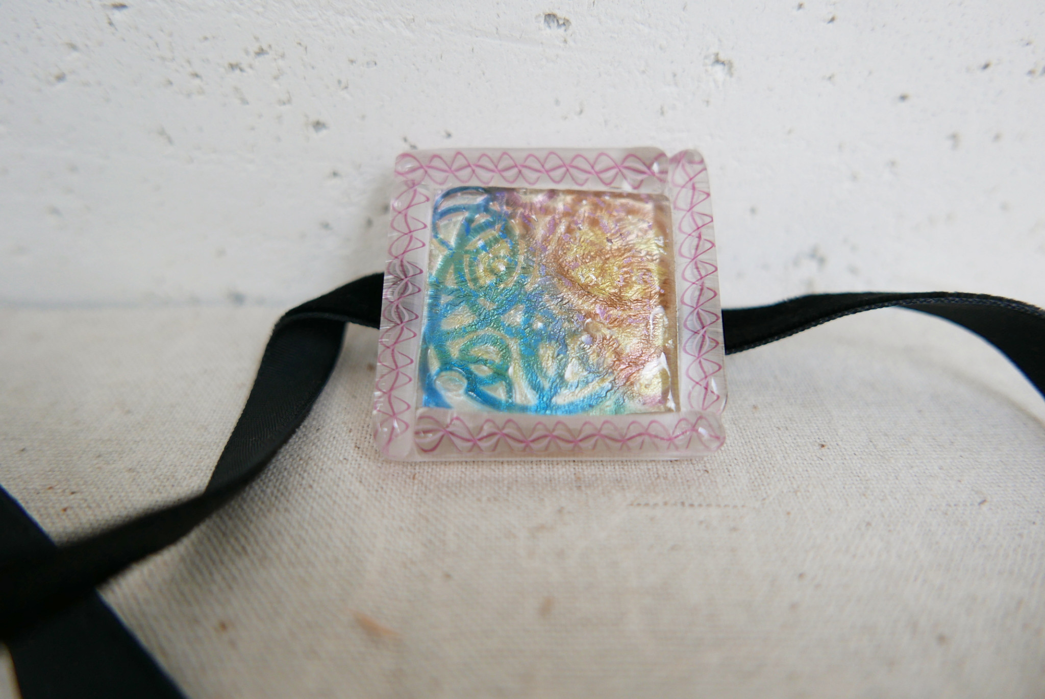 ガラスの帯留め