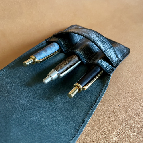 ブライドルレザー　ペンケース 大切なペンに】ブライドルレザーのペンケース 3本差しタイプ
