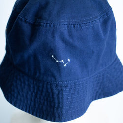 "北斗七星 × カシオペヤ座"  手刺繍 バケットハット Navy 受注制作 7枚目の画像