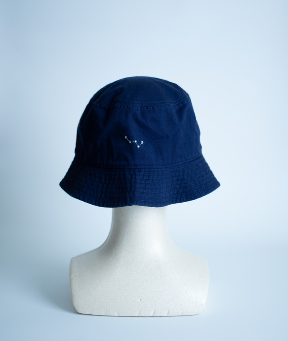 "北斗七星 × カシオペヤ座"  手刺繍 バケットハット Navy 受注制作 5枚目の画像