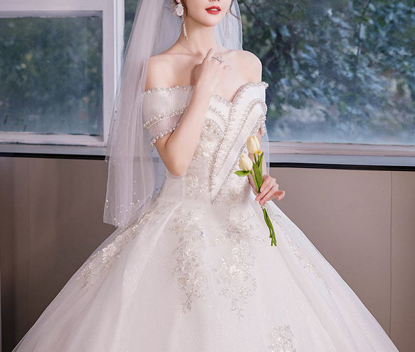 【新品】高級ウェディングドレスオーダーメイド  手縫いスパンコール・真珠 オフショルダー  ビスチェドレス結婚式/二次会 7枚目の画像