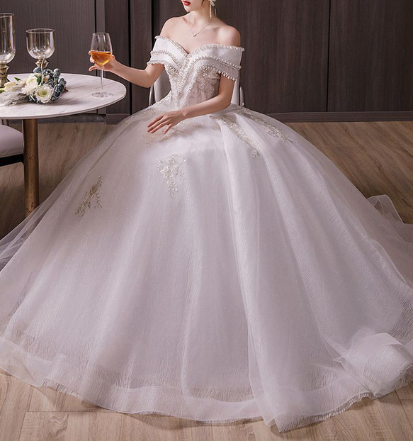 【新品】高級ウェディングドレスオーダーメイド  手縫いスパンコール・真珠 オフショルダー  ビスチェドレス結婚式/二次会 3枚目の画像