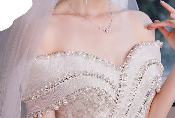 【新品】高級ウェディングドレスオーダーメイド  手縫いスパンコール・真珠 オフショルダー  ビスチェドレス結婚式/二次会 2枚目の画像