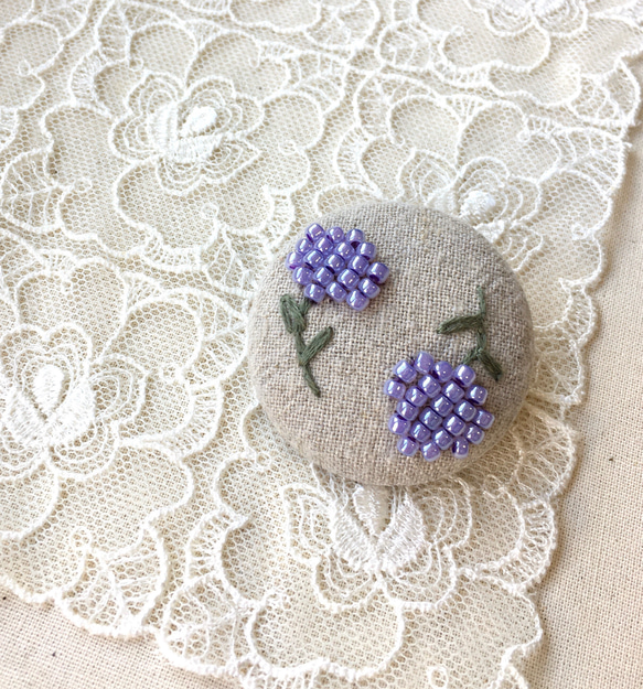 SIANON 紫陽花 ビーズ 刺繍 ブローチ ハンドメイドアクセサリー 紫陽花モチーフビーズ刺繍ブローチの新作 | ビーズ刺繍