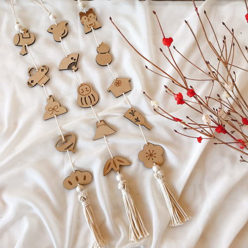 単品販売【木製 お正月吊るし飾り -MATSU-】つるし飾り 年賀状 お正月