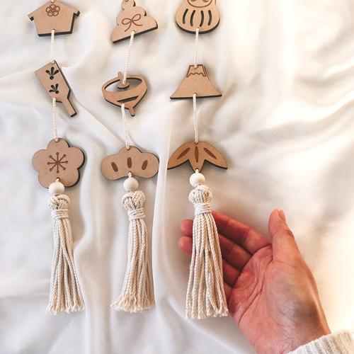 山本仁商店 つるし飾り 十二支輪飾り 大型 正絹 ちりめん 縮緬 正月