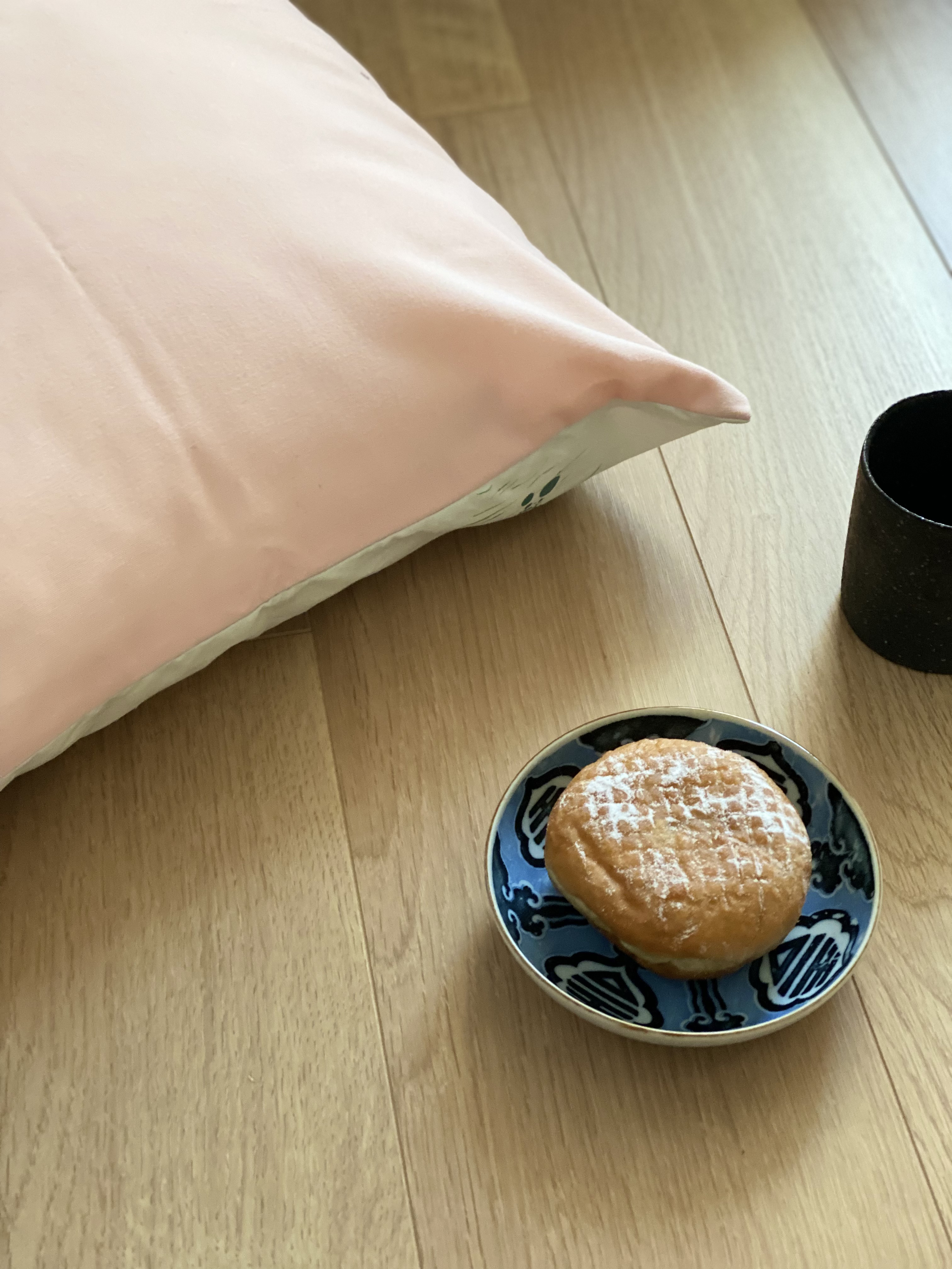 シンガポールのクッションカバー　プラナカンブリス（ピンク）