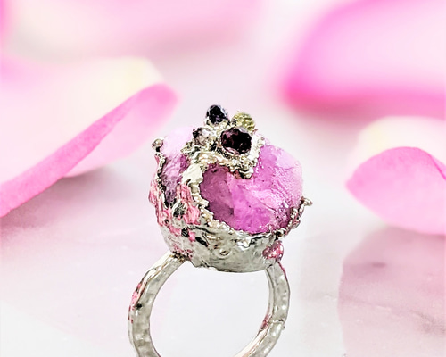 ピンクルビー シルバーリング13号 ピンクルビー原石 リング マケドニア プリレプ産 指輪・リング