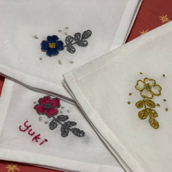 コットンの刺繍ハンカチ☆一輪の花 7枚目の画像