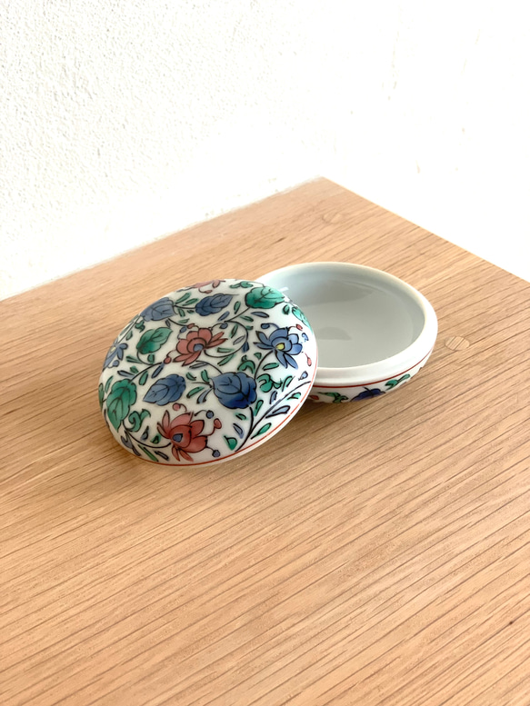 新作2023>【京焼・清水焼】京都 水野春陽窯 上絵 牡丹唐草 香合 ボンボ 