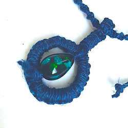希少な国産ヘンプのネックレス　藍染　雫型蛍ビーズ　サークルモチーフ 5枚目の画像