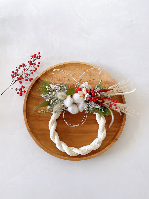 白うさぎ 紅白の実 お正月飾り しめ縄 しめ飾り リース 縦型でも横でも　ひな祭り 5枚目の画像