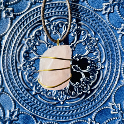 愛の石・ローズクォーツのネックレス 3枚目の画像