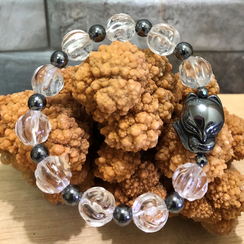 天然白水晶玫瑰+鈦赫茲珠和九尾狐設計款手串白水晶の薔薇彫りと