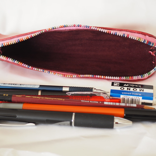 イタリアンレザーカップポーチ (ラズベリー)革小物 ハンドメイド イタリアンレザーカップポーチ (ラズベリー)革小物 ハンドメイド