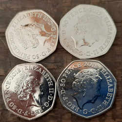 ♥イギリス 英国 コイン 4種類セット くま の パディントンデザイン  Paddington Bear カプセル付き 2枚目の画像