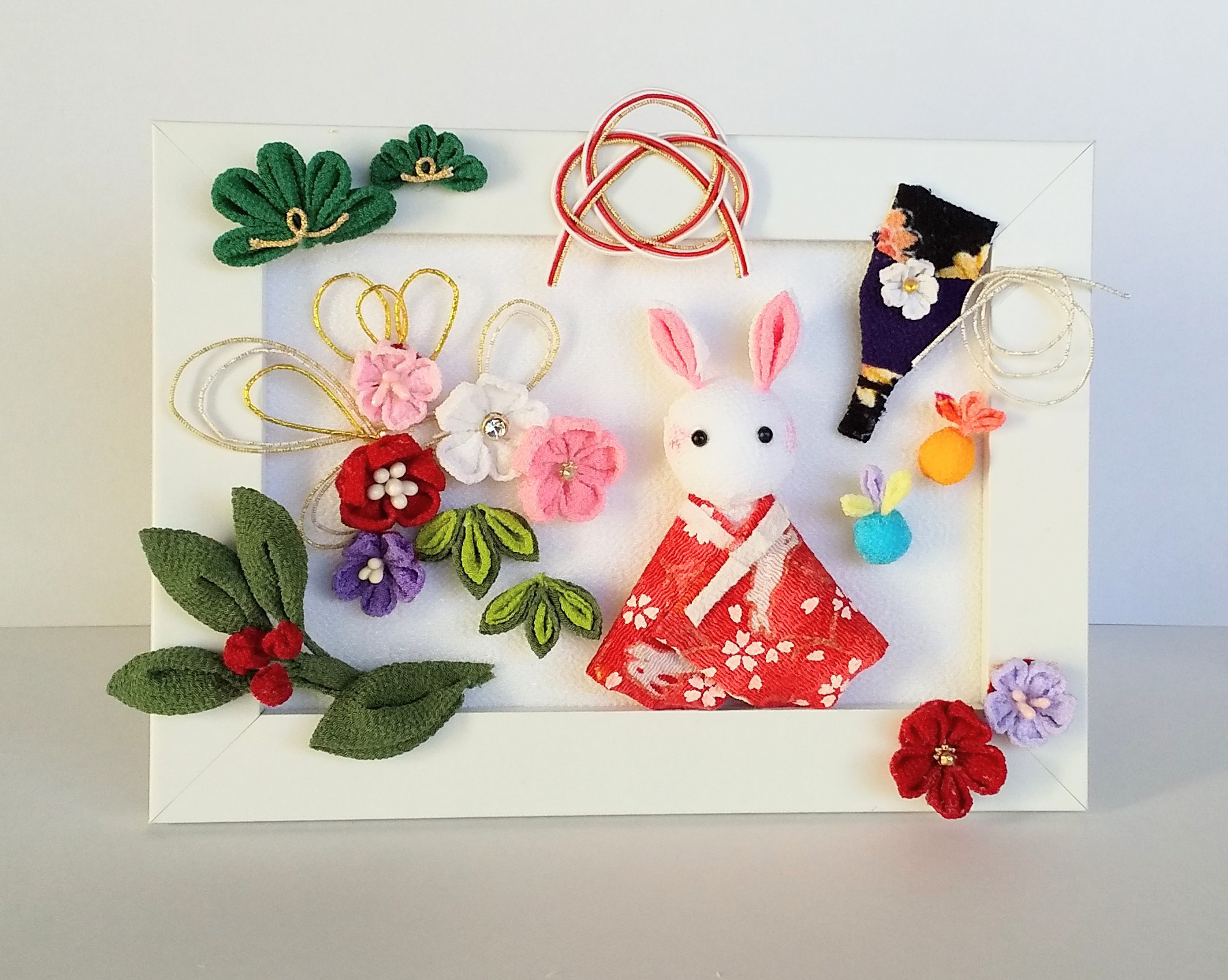 うさぎちゃんのぶどう狩りデート羽子板飾り、つまみ細工飾り、壁飾り、置き飾り