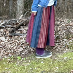 ［C117］遠州木綿縞のギャザースカート　赤青系　縞模様 3枚目の画像