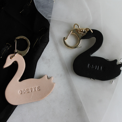 白鳥のバックチャーム スワン 名前入れ可能