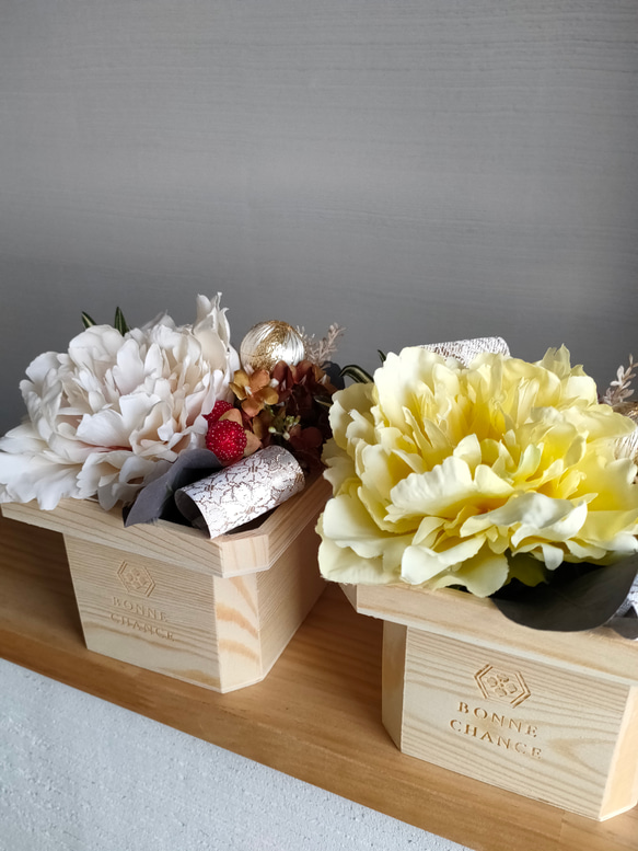 和風花飾り・黄色　アレンジメント　お洒落　和洋折衷　インテリア　牡丹アーティフィシャルフラワー　海外ギフト　母の日 3枚目の画像