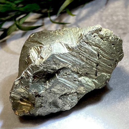 Cacoxenite in quartz】カコクセナイト イン クォーツ｜虹入り