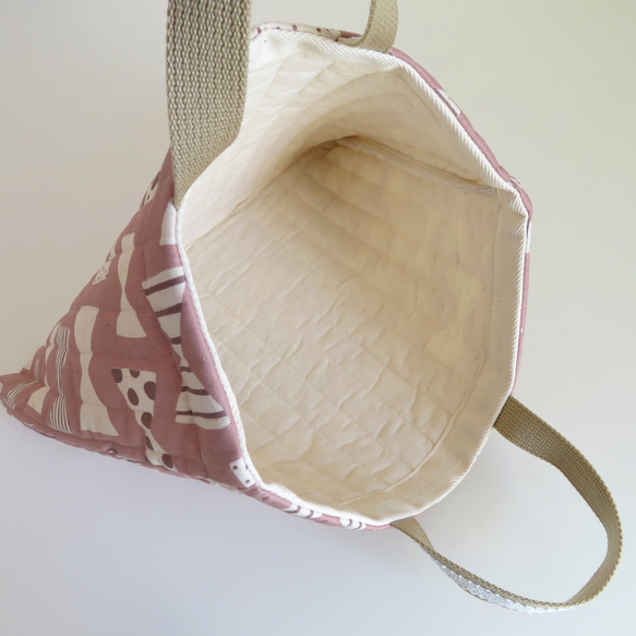 リボン柄 縦ステッチキルトのレッスンバッグ《ピンク》～レース付き持ち手 6枚目の画像
