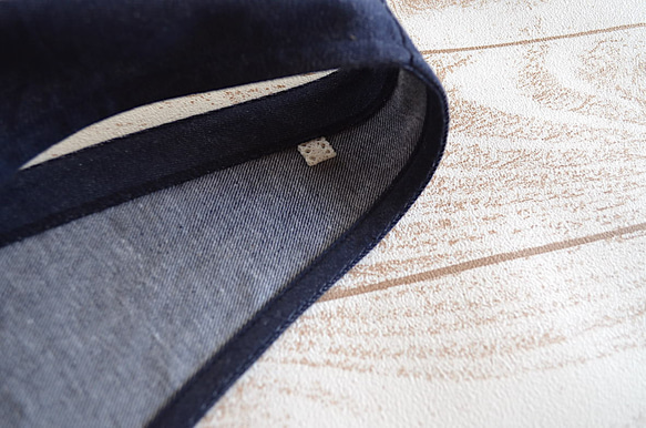 【受注制作】ストレッチデニム　深Ｖネック大人のジャンパースカート　両サイドリボン 6枚目の画像