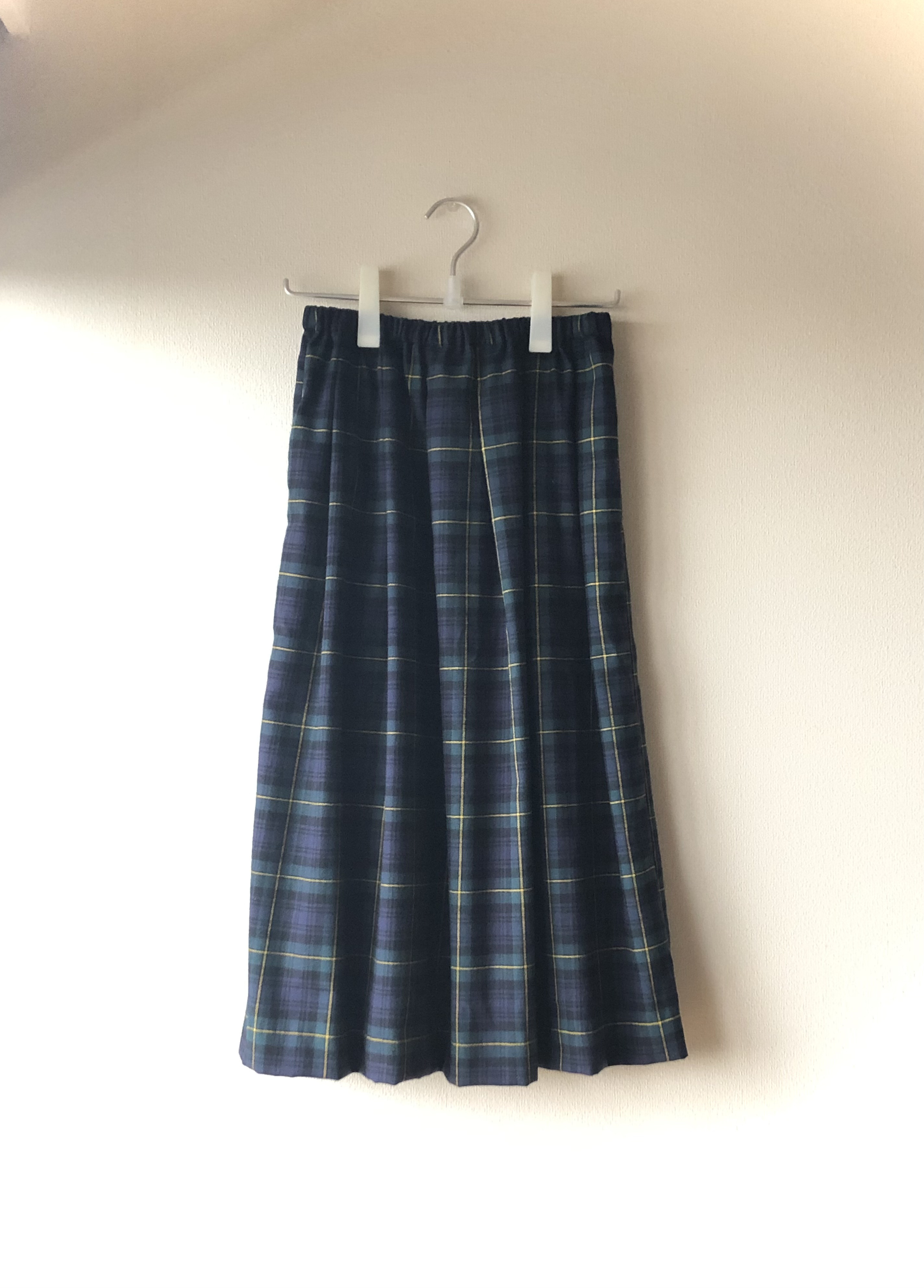 (受注制作)C&S 起毛コットンタータンチェックタックスカート   フリーサイズ　ブラックゴードン