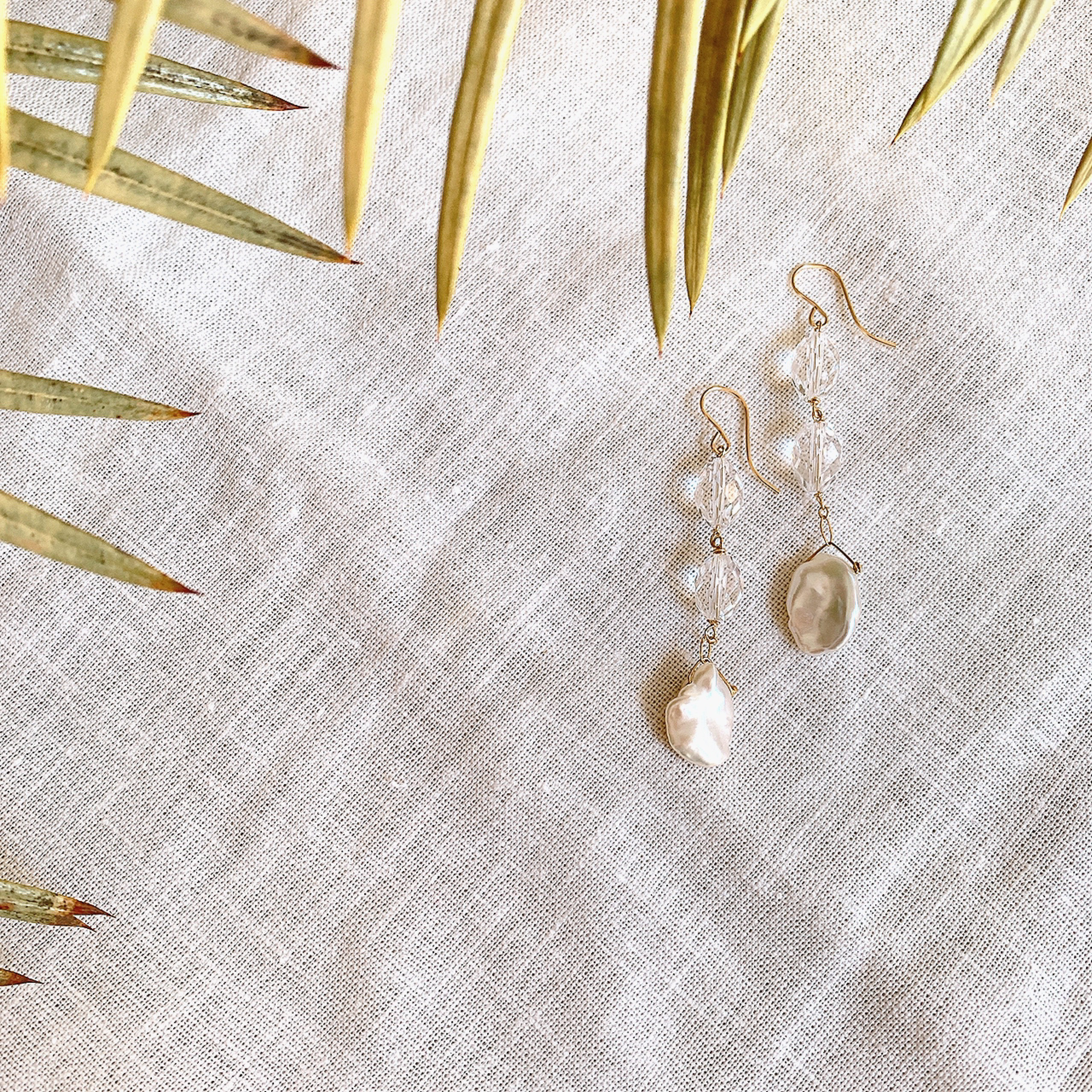 [14KGF]ケシパールとクリスタル　ストレートピアス