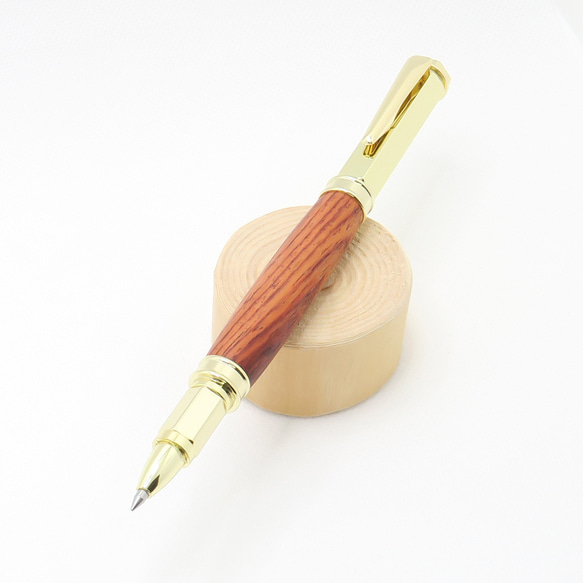 手工奢華木製水性圓珠筆，帶磁性筆帽 Cocobolo 24k 金 第5張的照片
