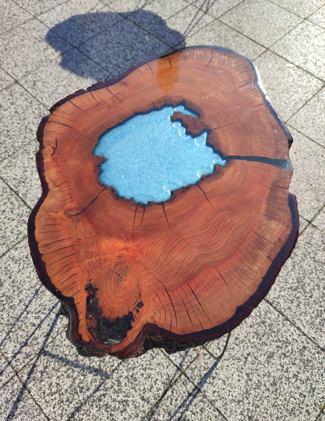 サイドテーブル、ティーテーブル、コーヒーテーブル