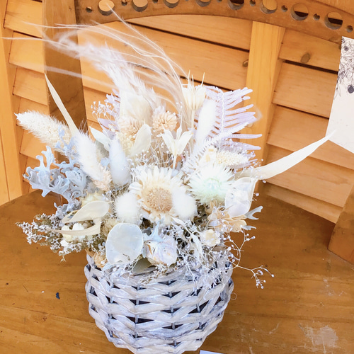 ドライフラワー♡ホワイト花かごリース✨ ave 