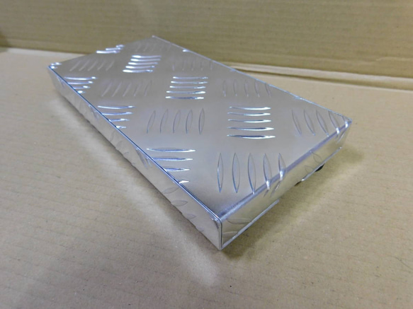 極薄 アルミ縞板 ティッシュケース 【その5】薄型 ティッシュボックス 6枚目の画像