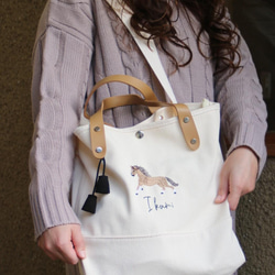 数量限定再販中♪【名入れ】馬刺繍bag キャンバス　マザーズバッグ　出産祝い　トートバッグ　入院　旅行　保育園　 11枚目の画像