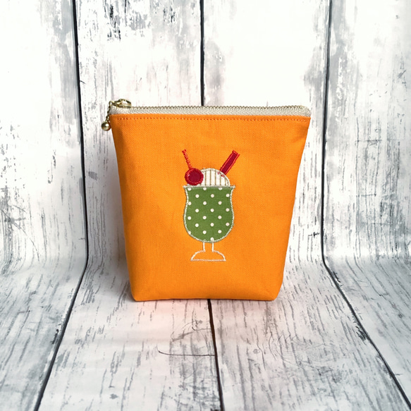 クリームソーダ&プリン！ポーチ【オレンジ】 1枚目の画像