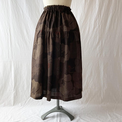 【和風】優雅別緻的層疊裙：78cm長（南十字茶花：棕色） 第2張的照片